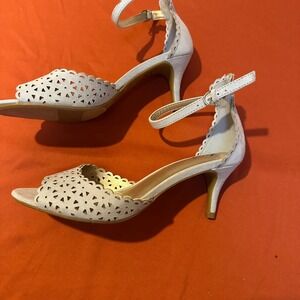 Fioni Womens Heels Ankle Strap Open Toe Laser Cut Scalloped Edge Beige Size 8